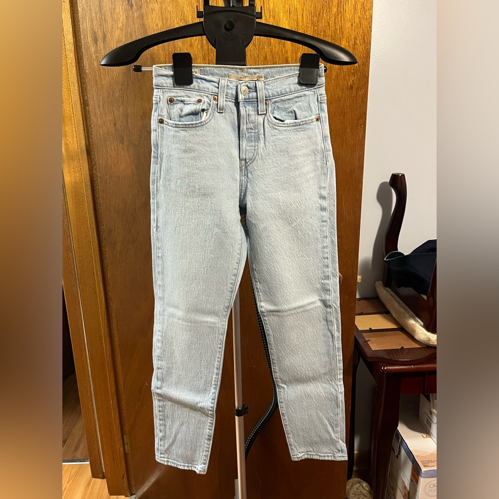 Levi's Women's Light Blue Ankle Jeans